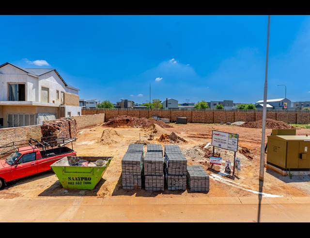 900M² VACANT LAND FOR SALE IN OLIFANTSFONTEIN